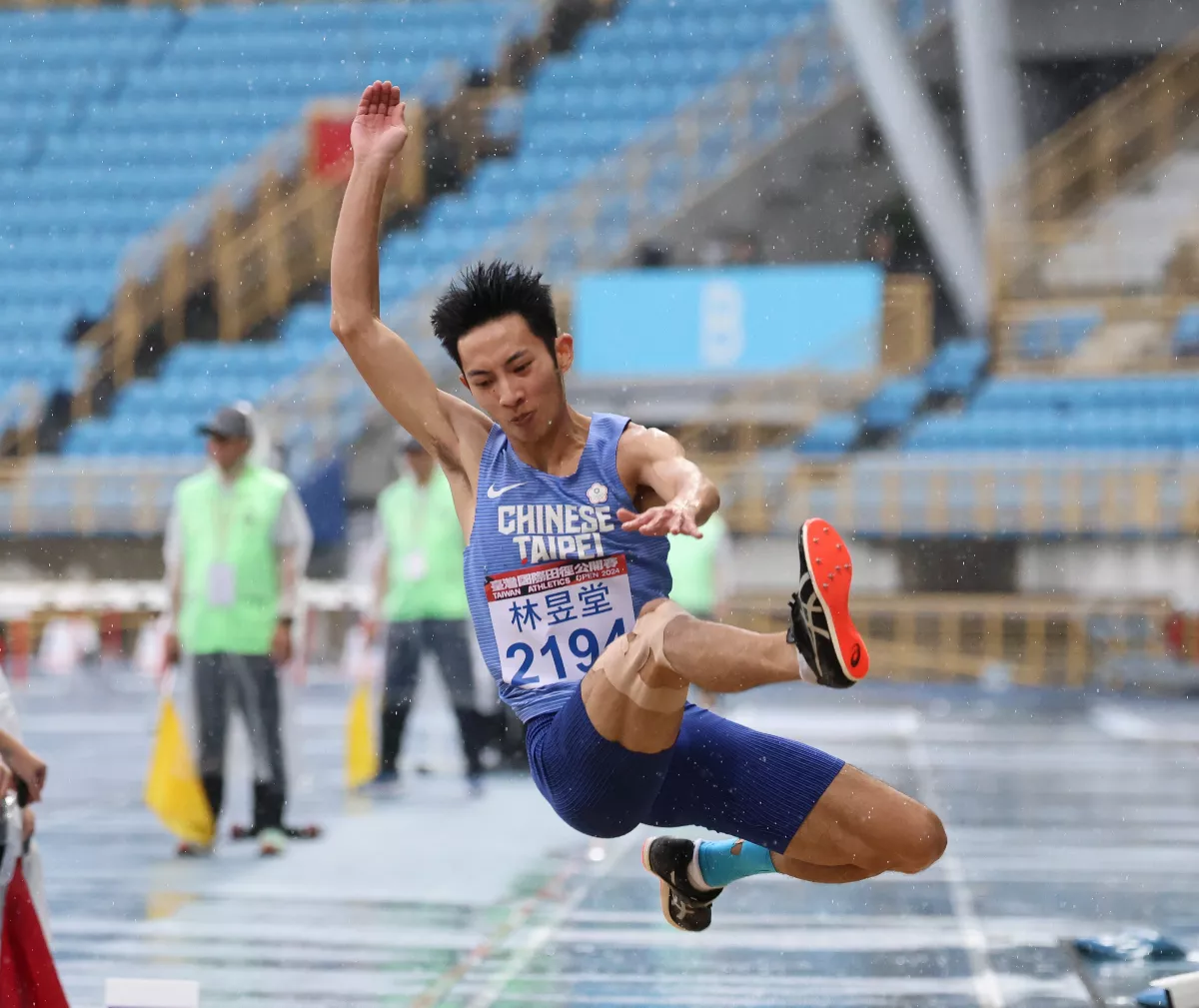 田徑／雨真的太大 連林昱堂都受影響