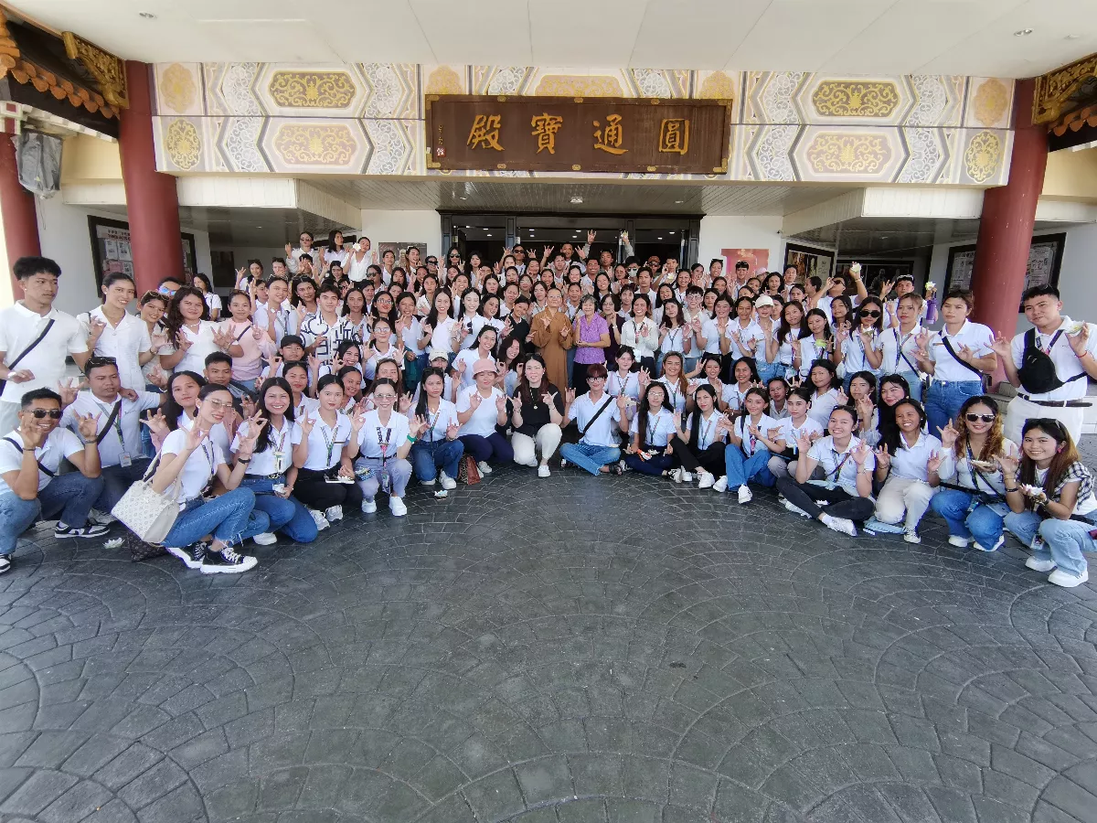 Tourism Students Visit Fo Guang Shan Yuan Thong Temple for Profound Cultural Educational Journey