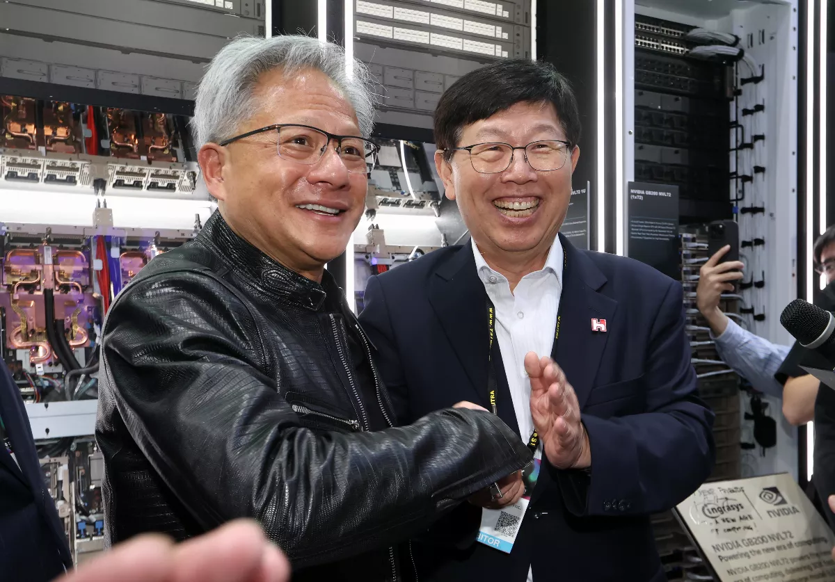 攜手黃仁勳 鴻海董座宣布在高雄建台灣先進算力中心