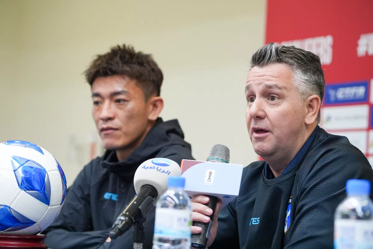 足球／殷亞吉告假、周定洋不踢 懷特：他們不在我腦中