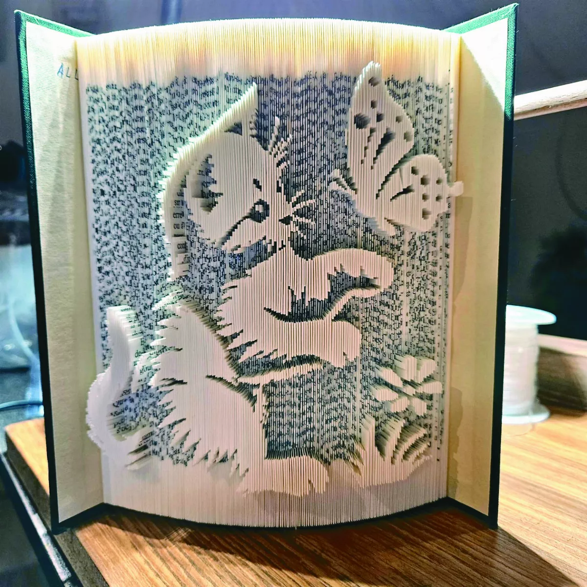 逐頁切割折疊 回收書變浮雕