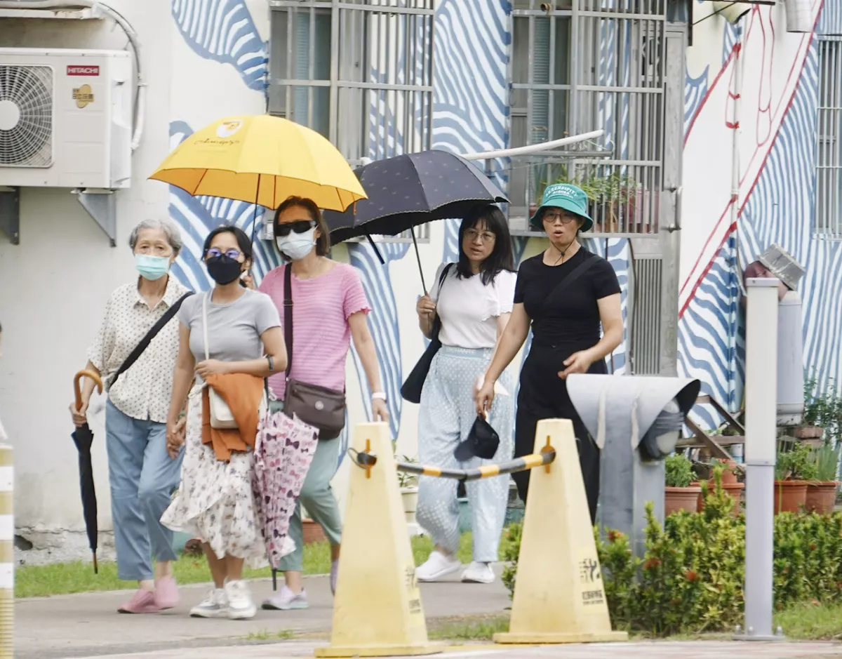 西南季風影響 天氣晴時多雲偶雨