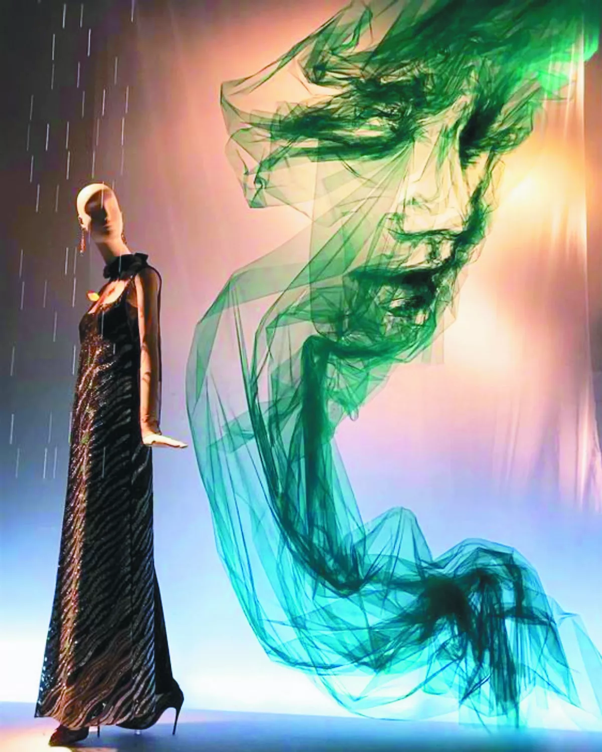 獨門薄紗肖像畫 熨斗當畫筆 