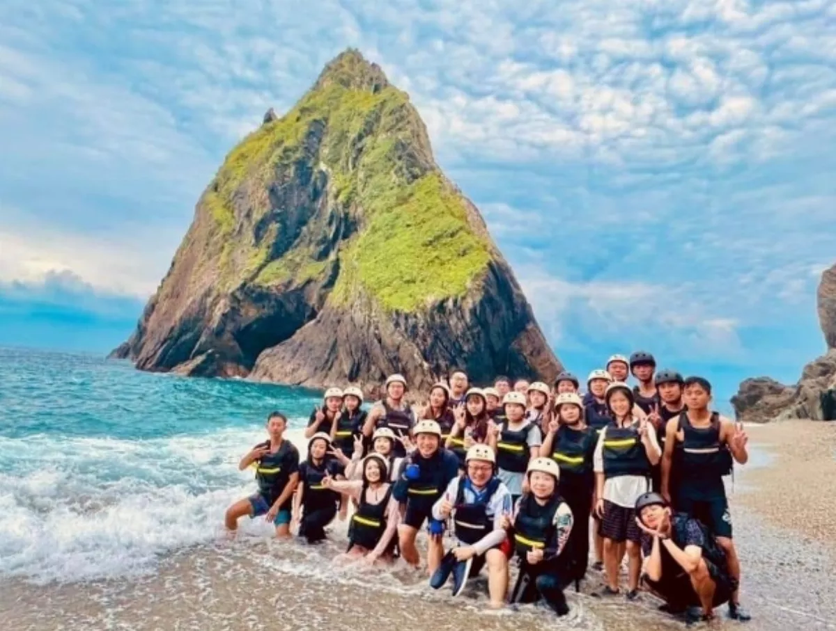 實踐無痕海洋理念  佛大學生東澳操槳獨木舟