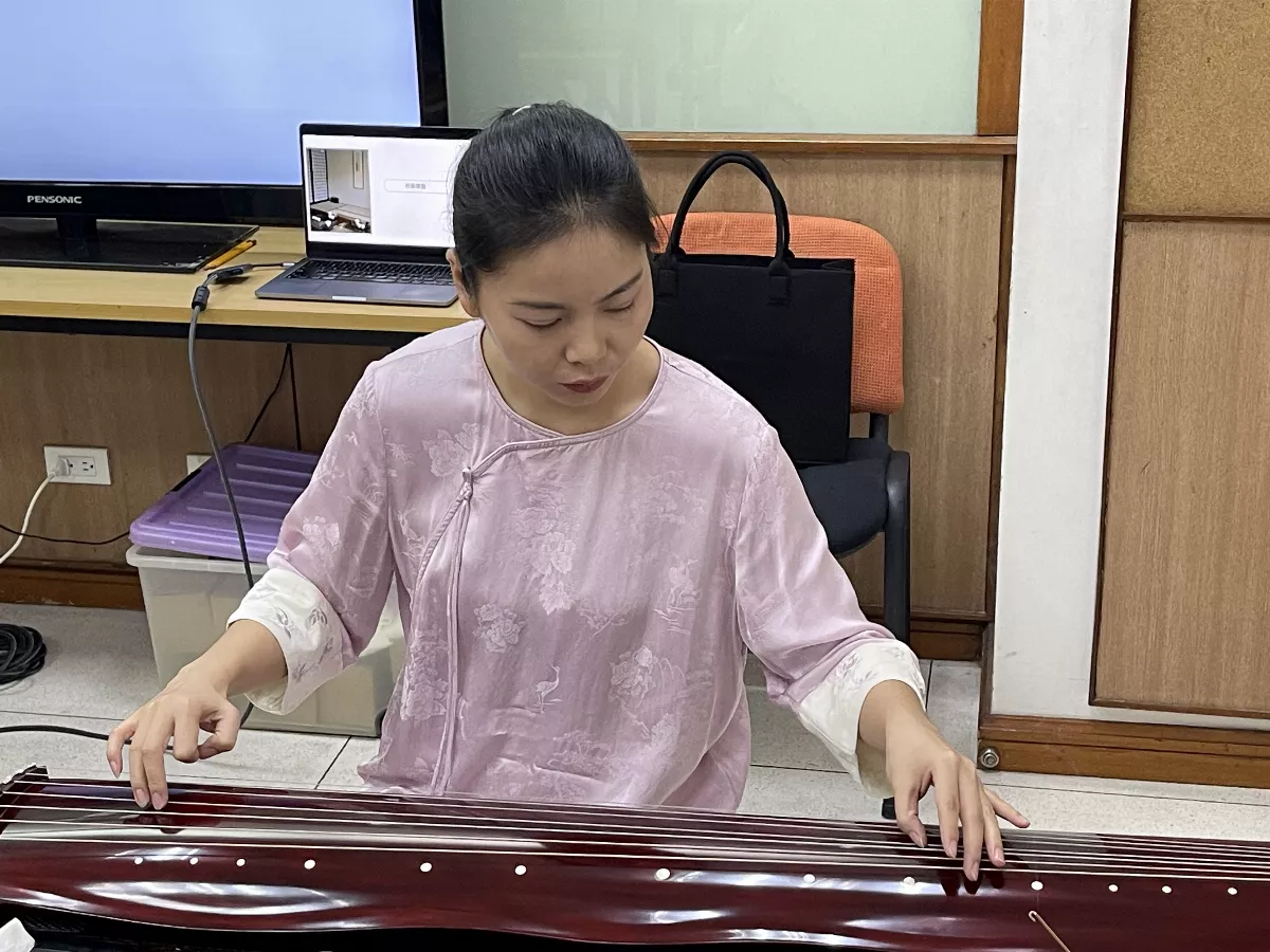 Mabuhay Elderly Immerge Into Chinese Culture
