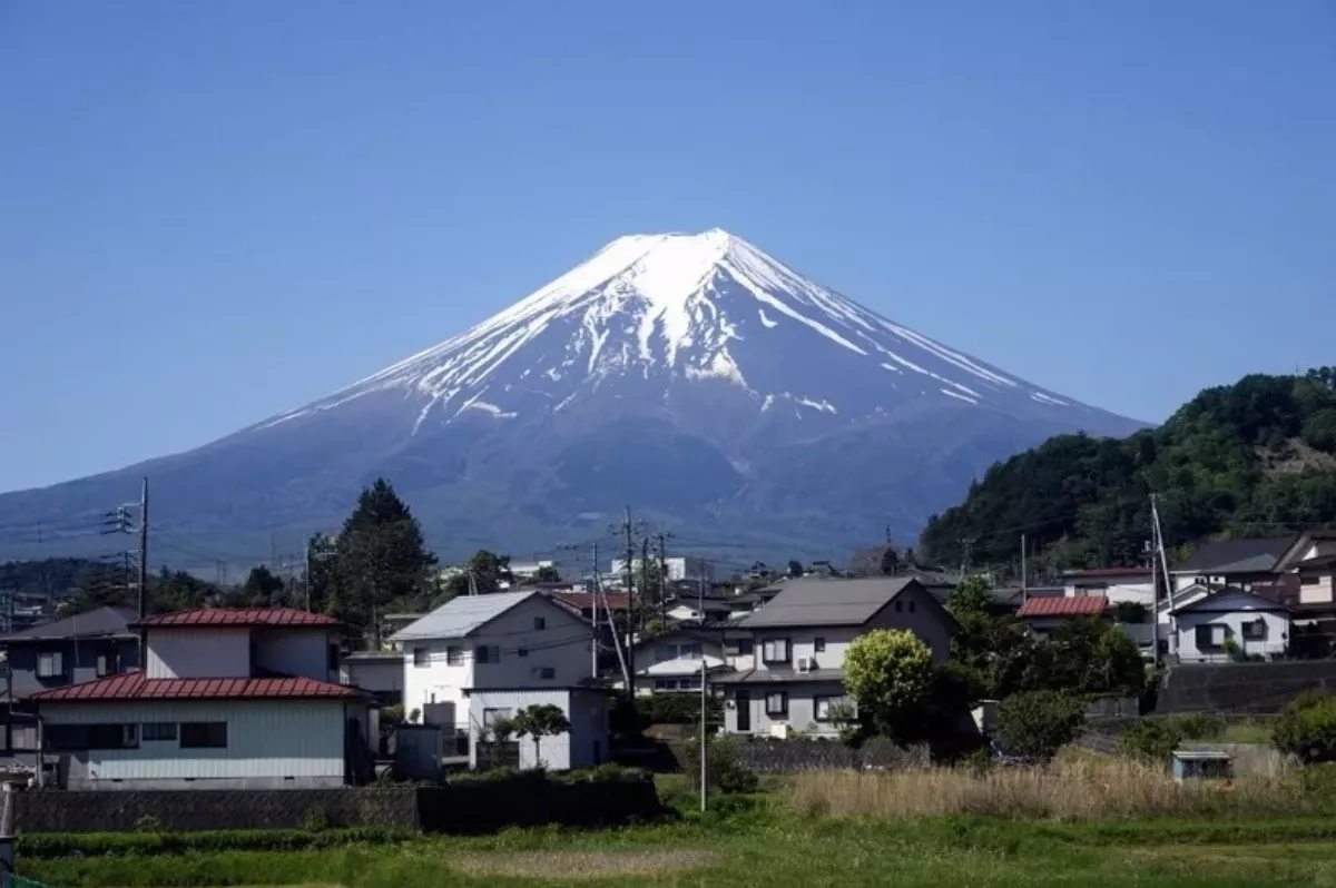 日本富士山管制登山客人數 設置閘門7/1啟用 