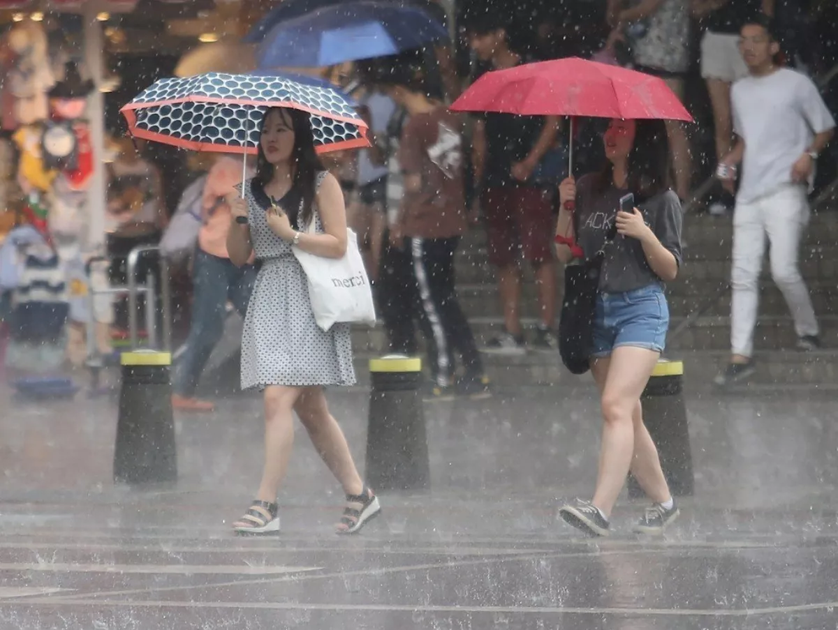 未來一周各地悶熱 午後留意雷陣雨