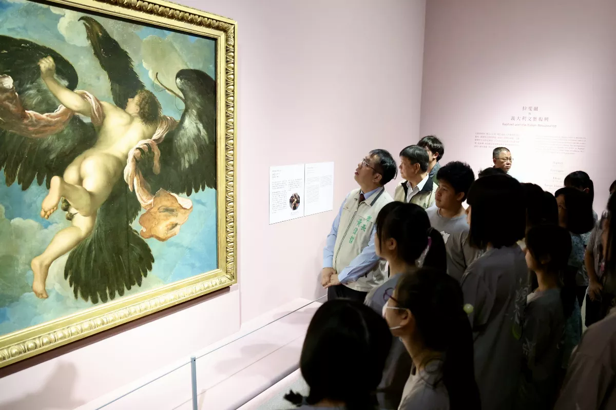 千名師生參觀特展 開啟鑑賞藝術視野