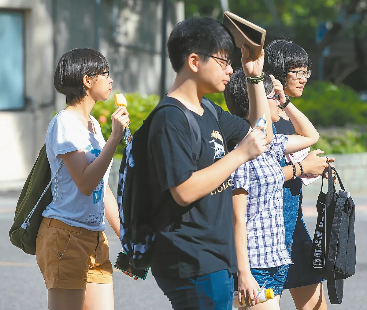 台灣進入夏季天氣型態 7縣市今發布高溫燈號