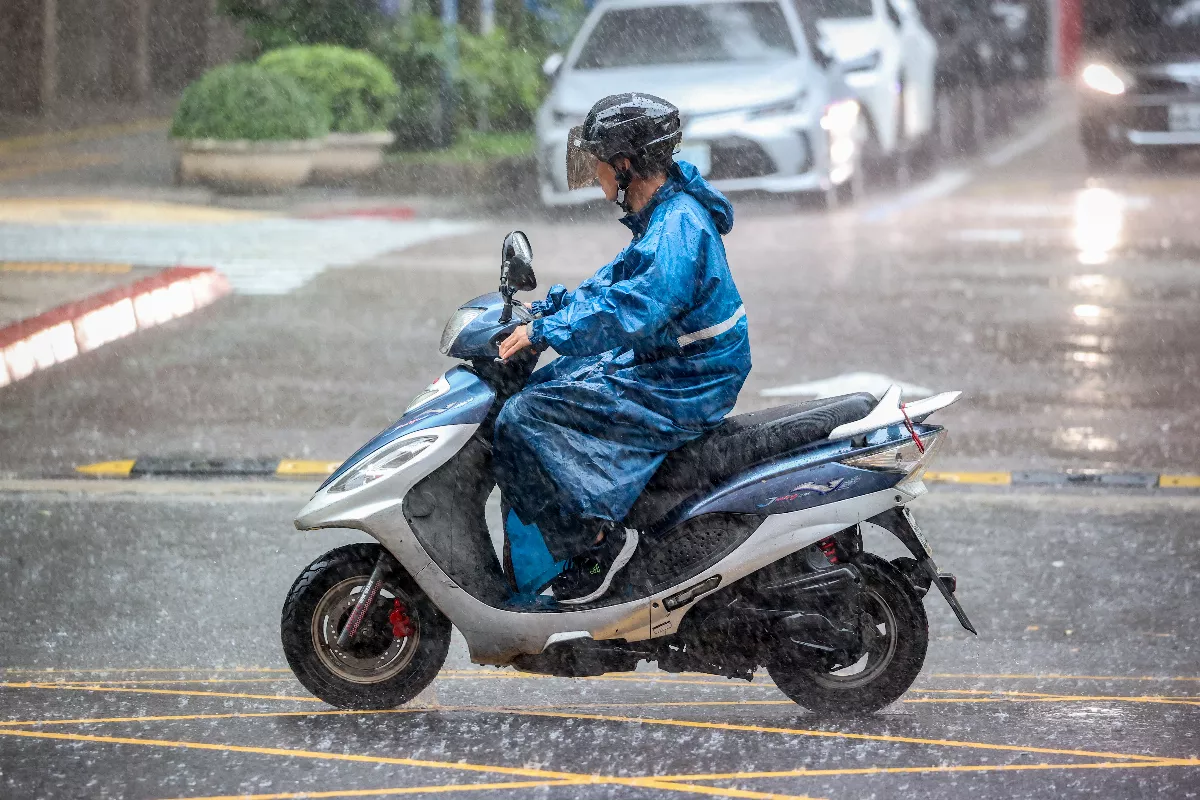 大雷雨狂轟 10縣市大雨特報