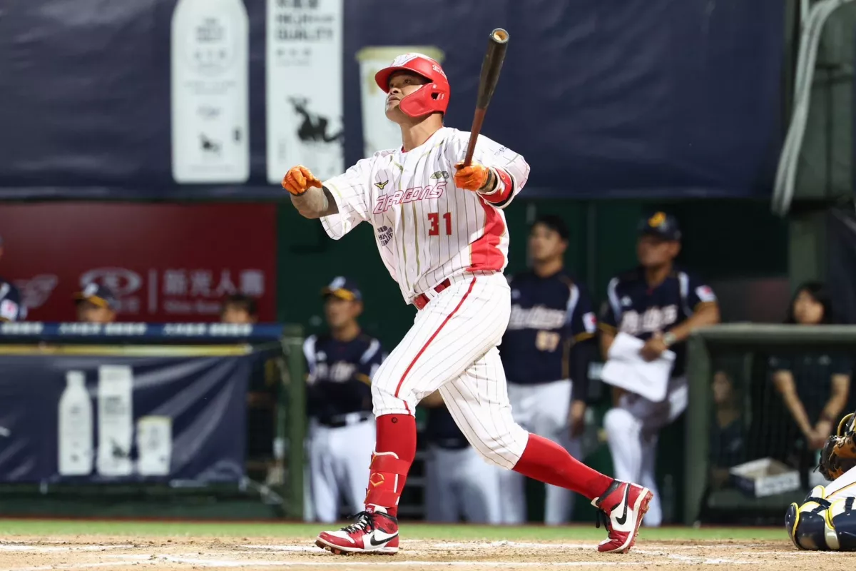 中職／相隔288天開轟 林智勝304轟再寫新猷