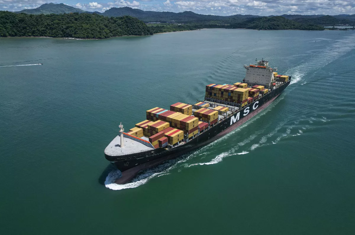 兩大運河危機再現 全球海運價格飆漲