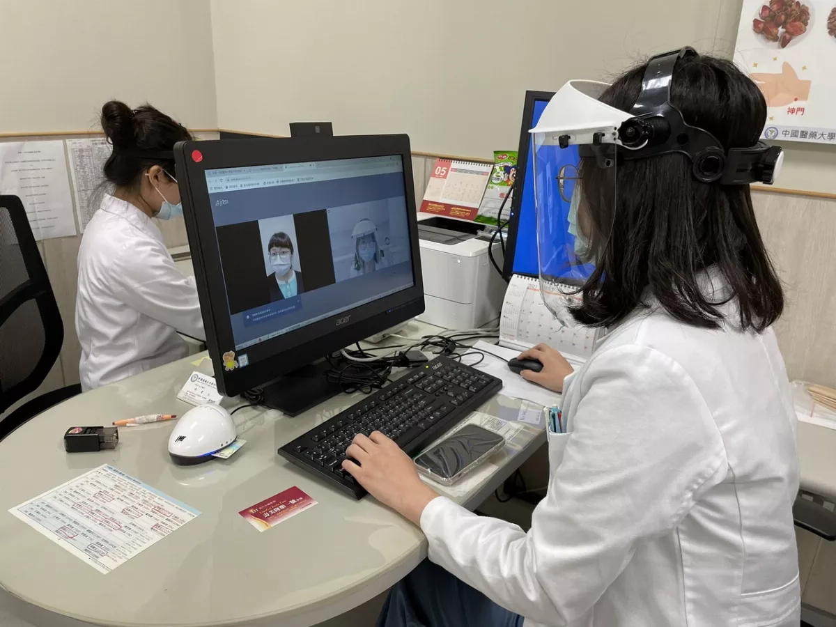 視訊看診在宅急症照護、免費快篩 7/1新制一次看