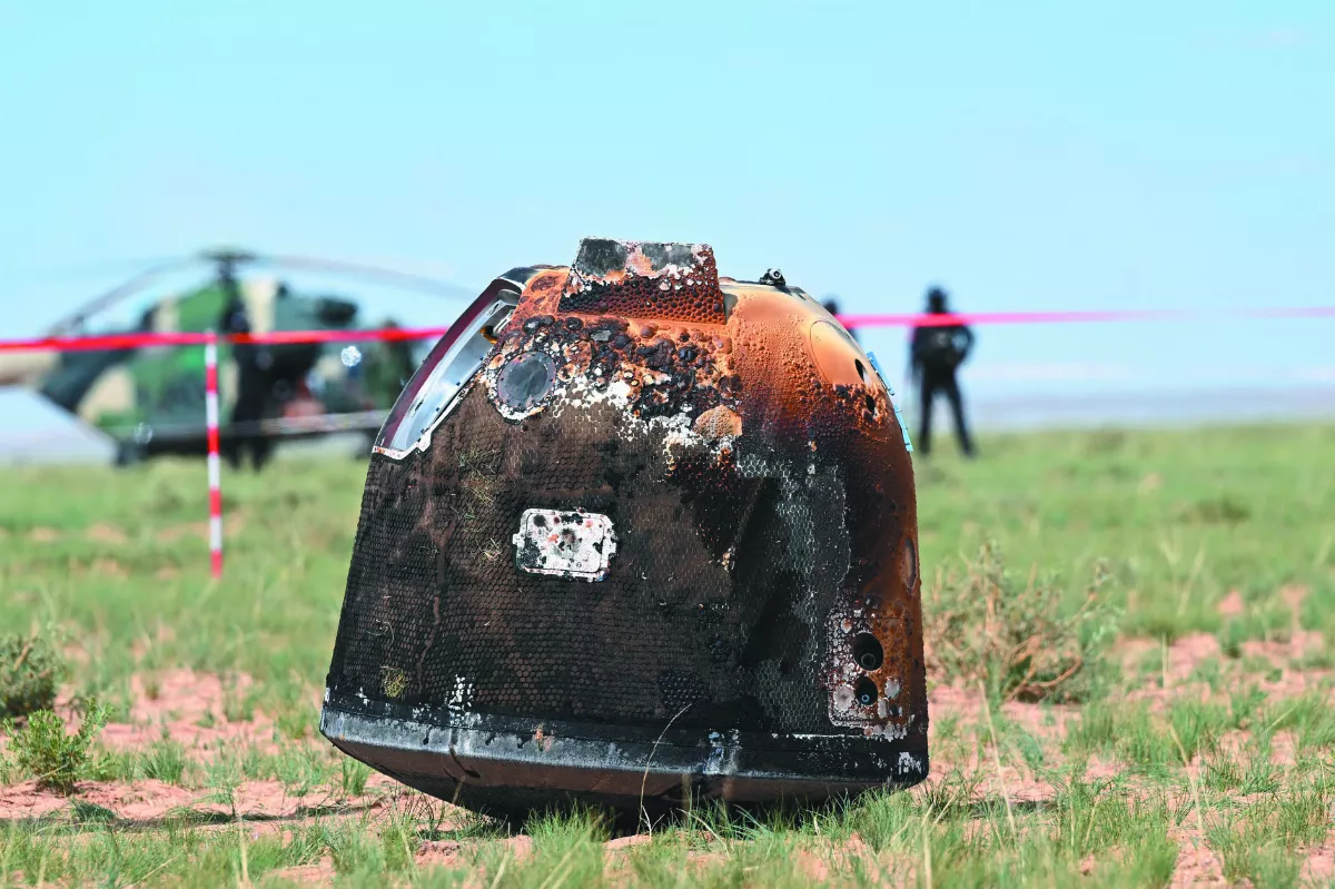 攜月背土壤  陸嫦娥六號安返地球