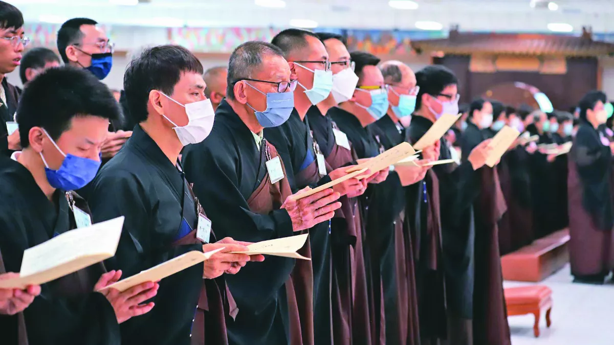 佛光山千人齋戒 精進修持與佛同行