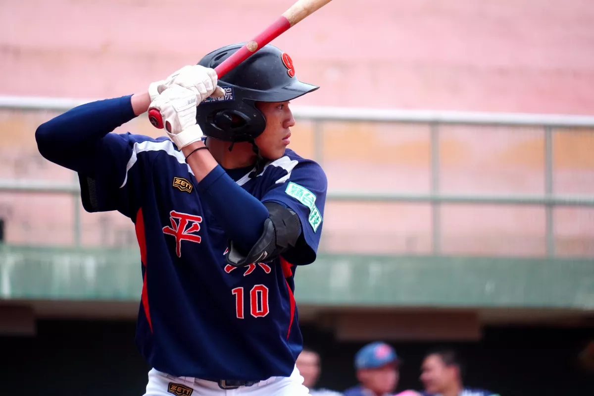 中職／年輕外野三拍子 許庭綸當兄弟探花