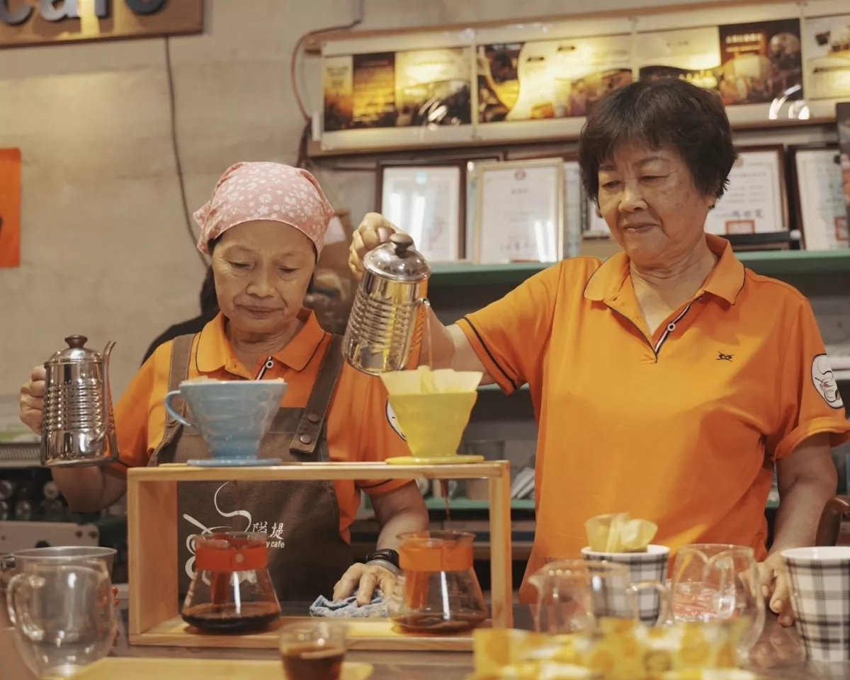 最「老」咖啡店　銀髮阿嬤沖泡出濃郁的人生況味