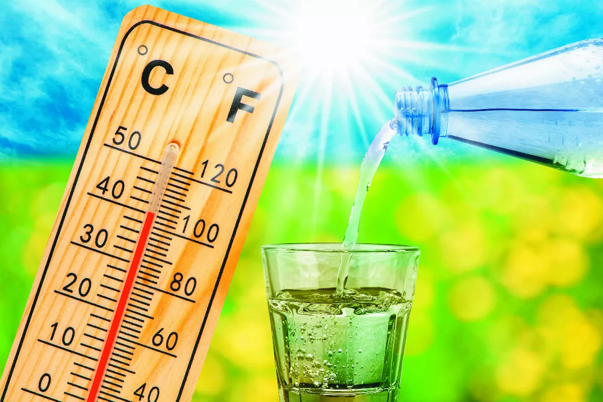 天熱流汗適時補水 避免凝血引發心梗