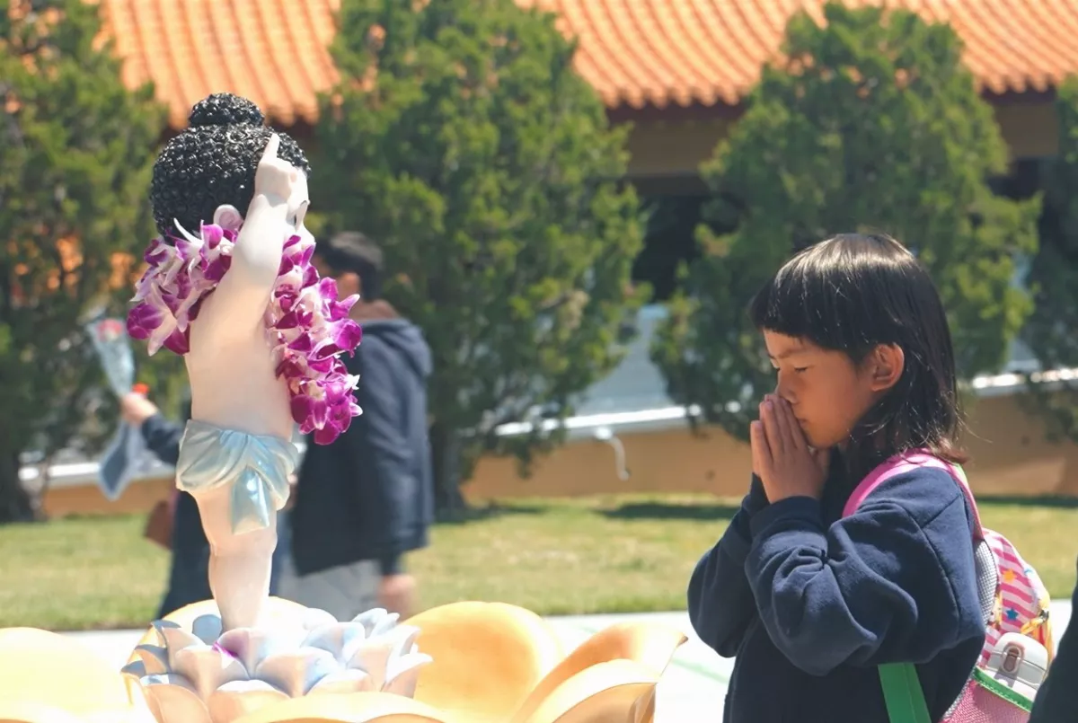 Buddha’s Birthday Dharma Service and Mother's Day at Hsi Lai Temple: TAG Students Celebrate Together