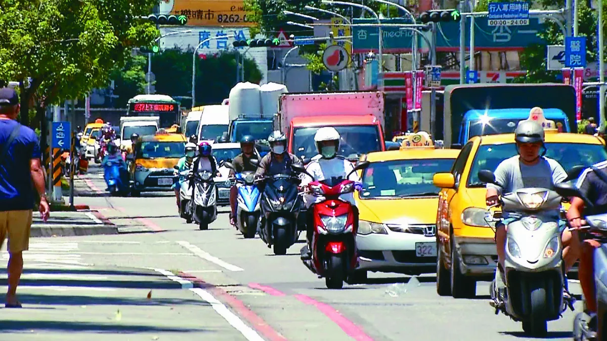 交通號誌 夏日減秒因應 