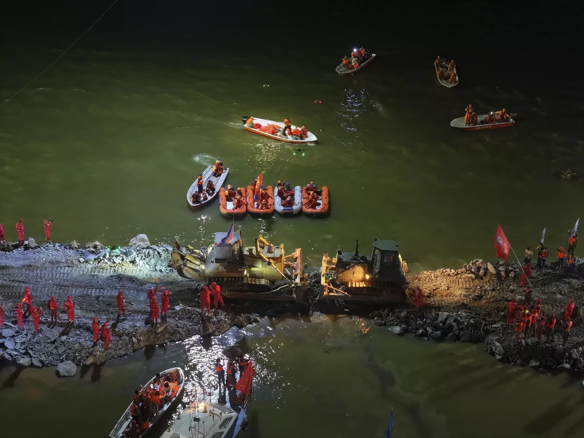 洞庭湖潰堤封堵成功   排乾洪水成難題