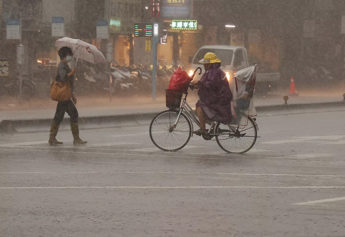 午後雷雨來了 10縣市雨恐下到晚上