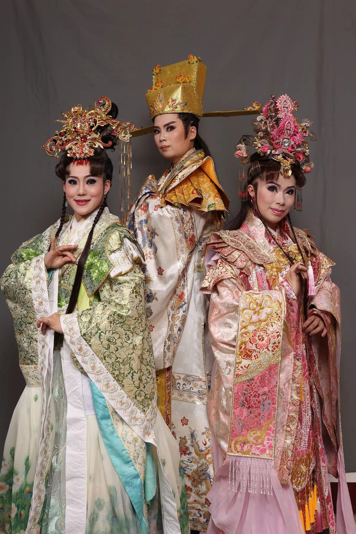 家族三代菁英大集合　明華園黃字團上演《真假皇后》　