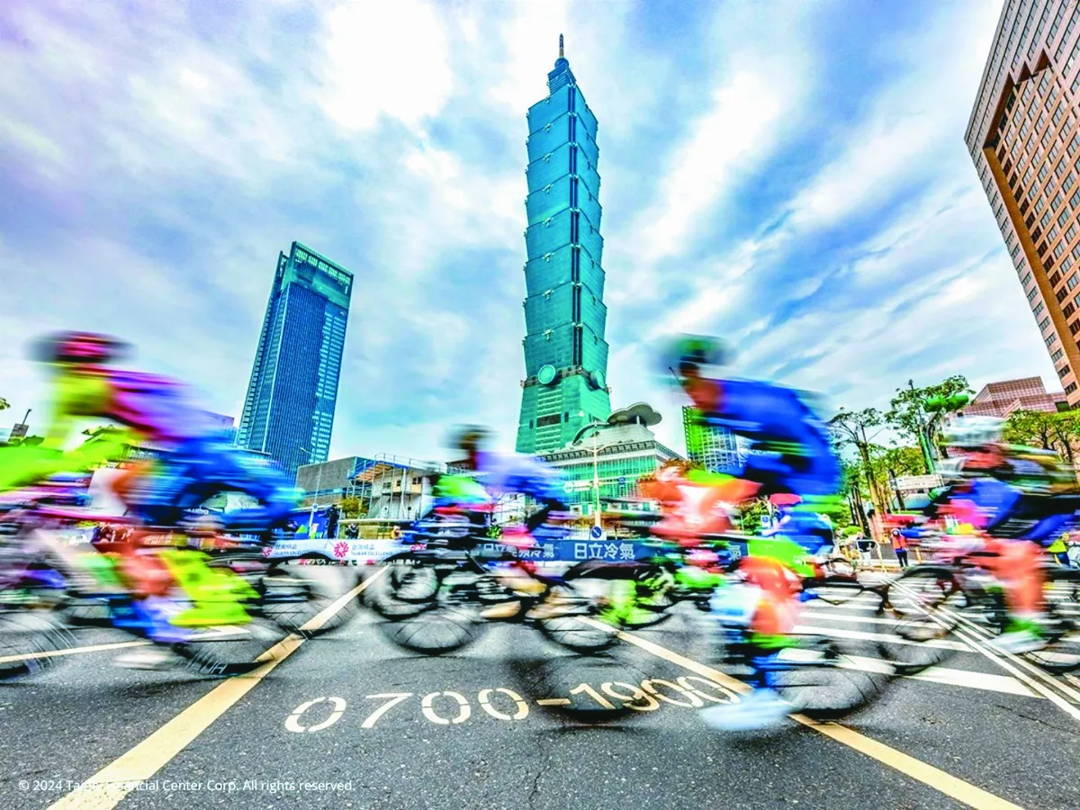 101攝影大賽  〈國際自行車大賽〉奪金獎