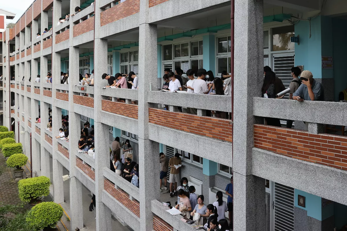 分科測驗／地理難易度適中 不少時事入題