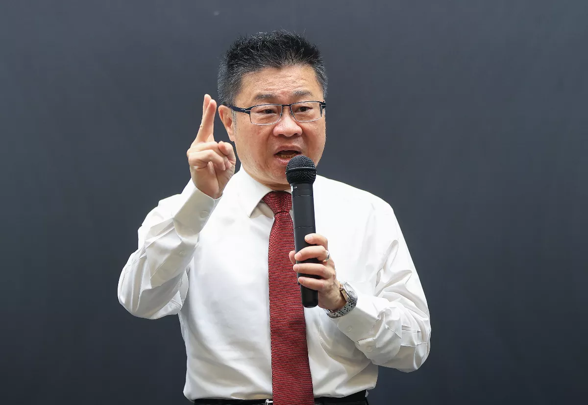照顧者善用關懷專線 壓力別往心裡吞