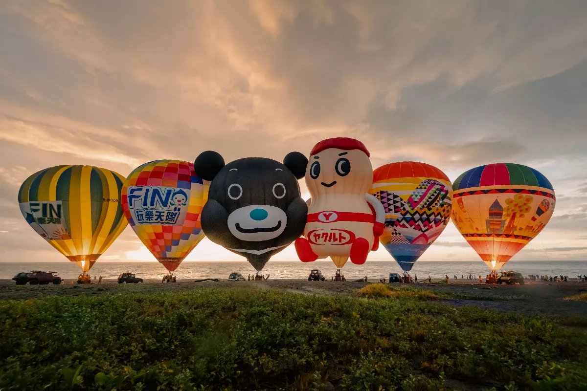 台東熱氣球迎曙光 8場光雕音樂會精彩登場