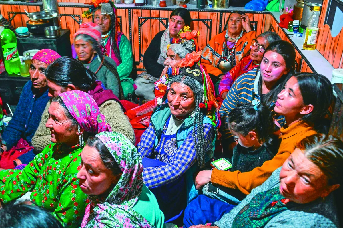 印度神祕民族 熱愛鮮花吃全素