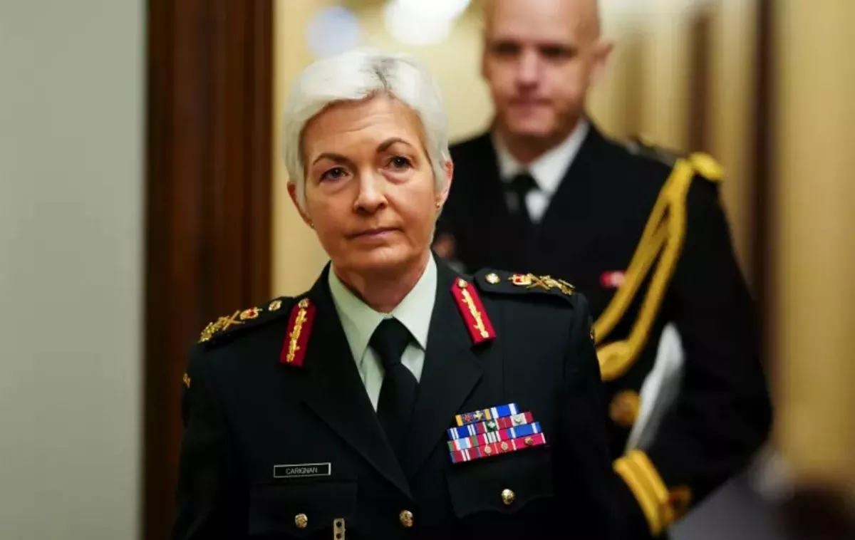 加拿大首位女國防參謀長  卡里南獻身軍旅35年