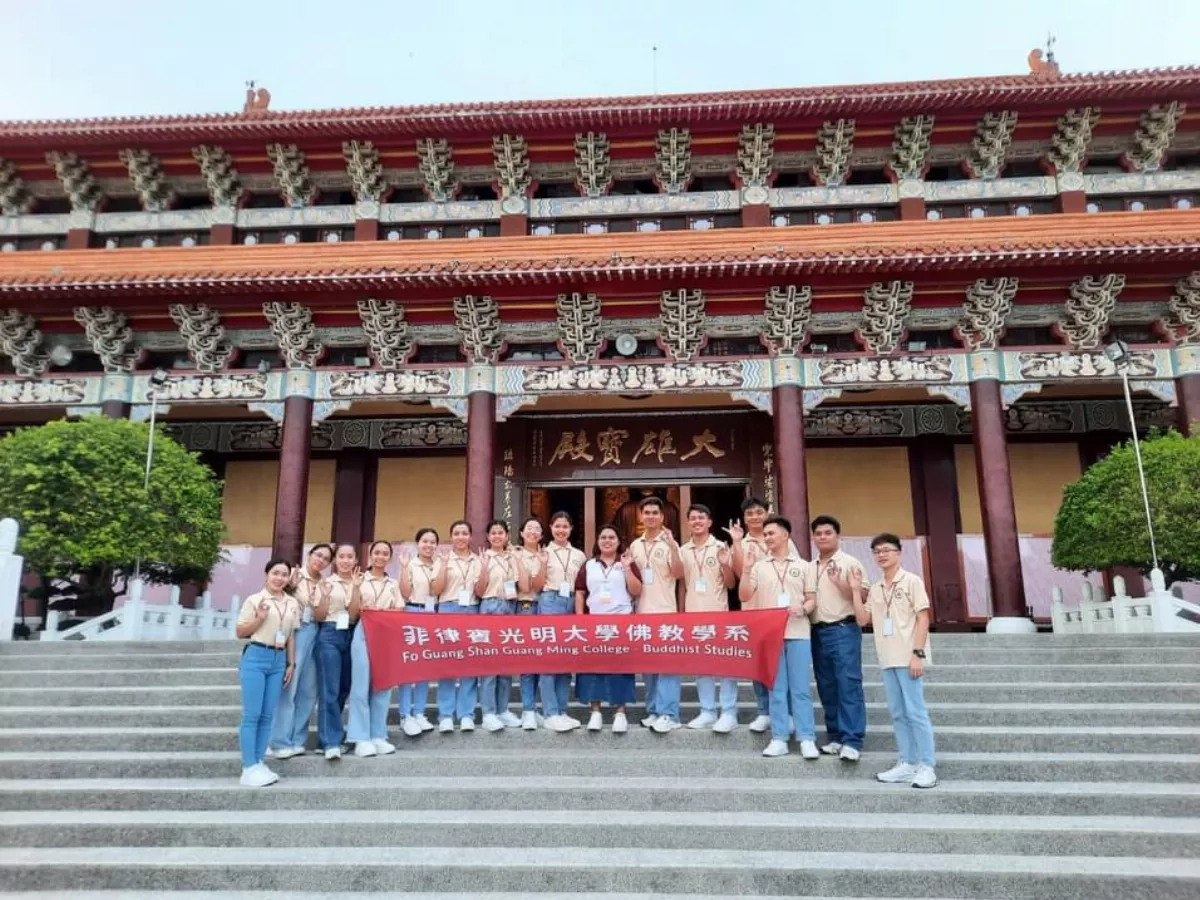 Guang Ming College Buddhist Studies Students Embrace a Carefree Mindset