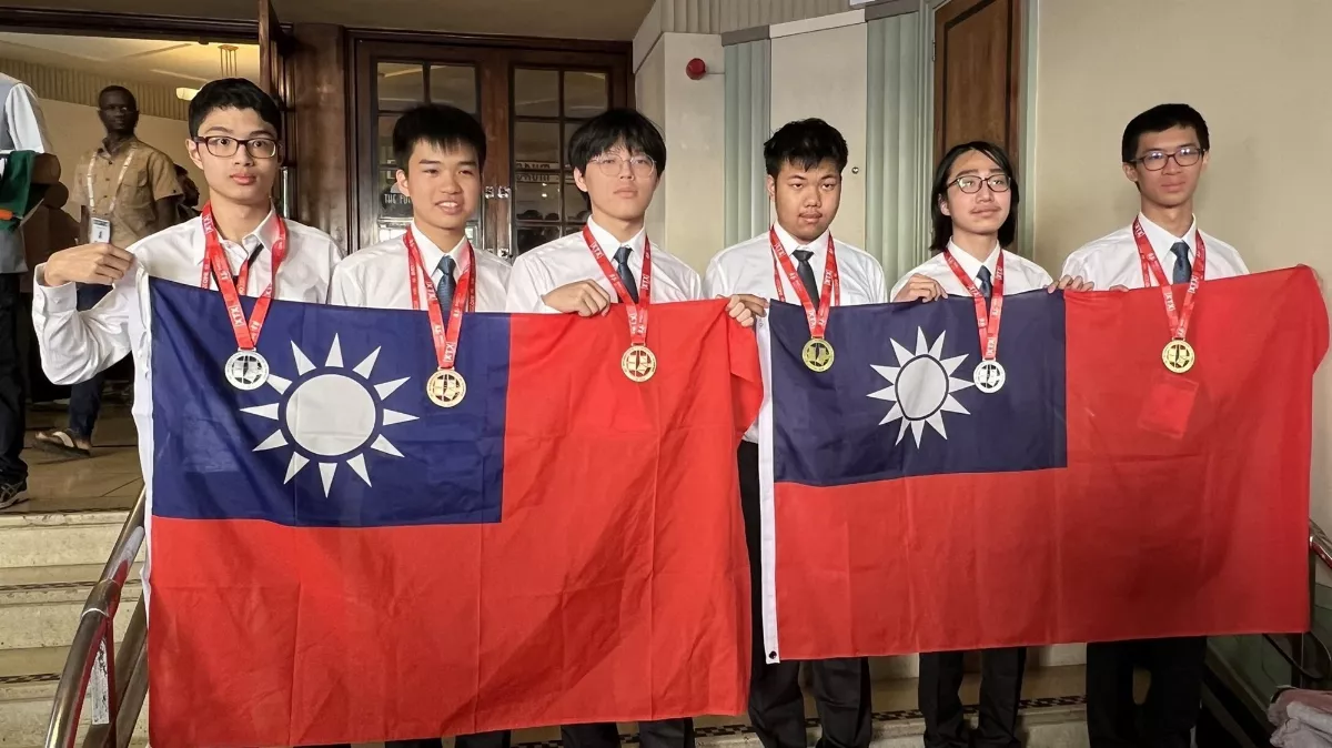 國際數學奧林匹亞競賽  我獲2金2銀2銅