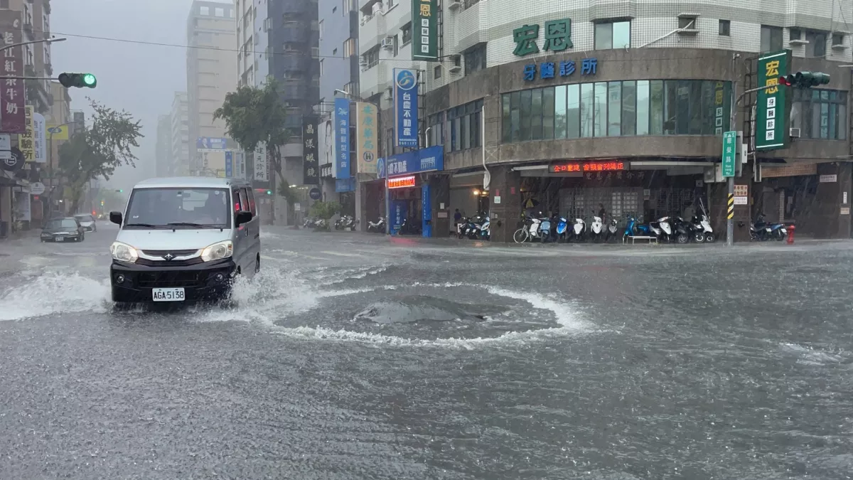 凱米龜速移動 南部雨勢猛烈