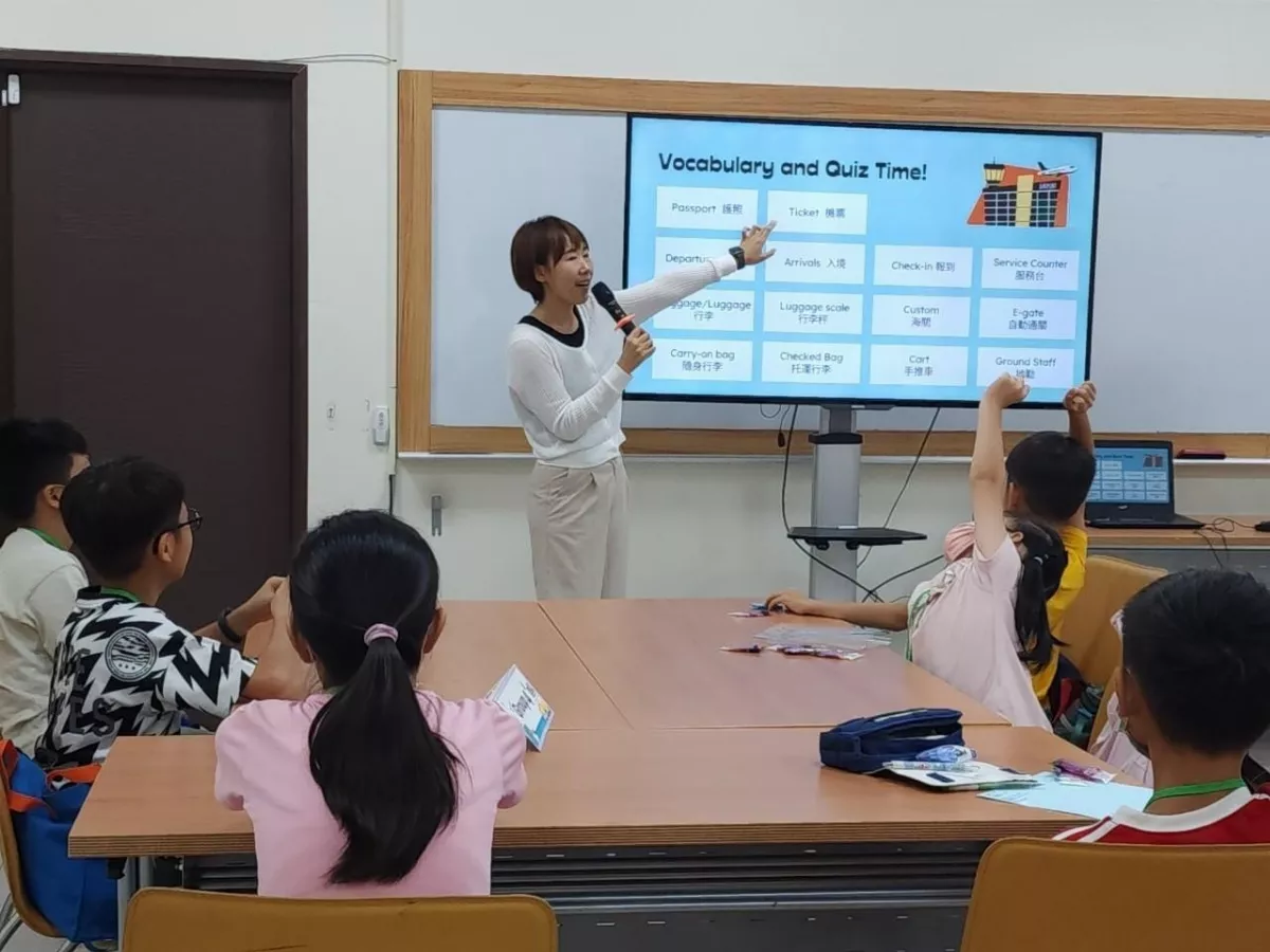 中市圖旅遊英語夏令營登場  學童化身國際溝通小達人