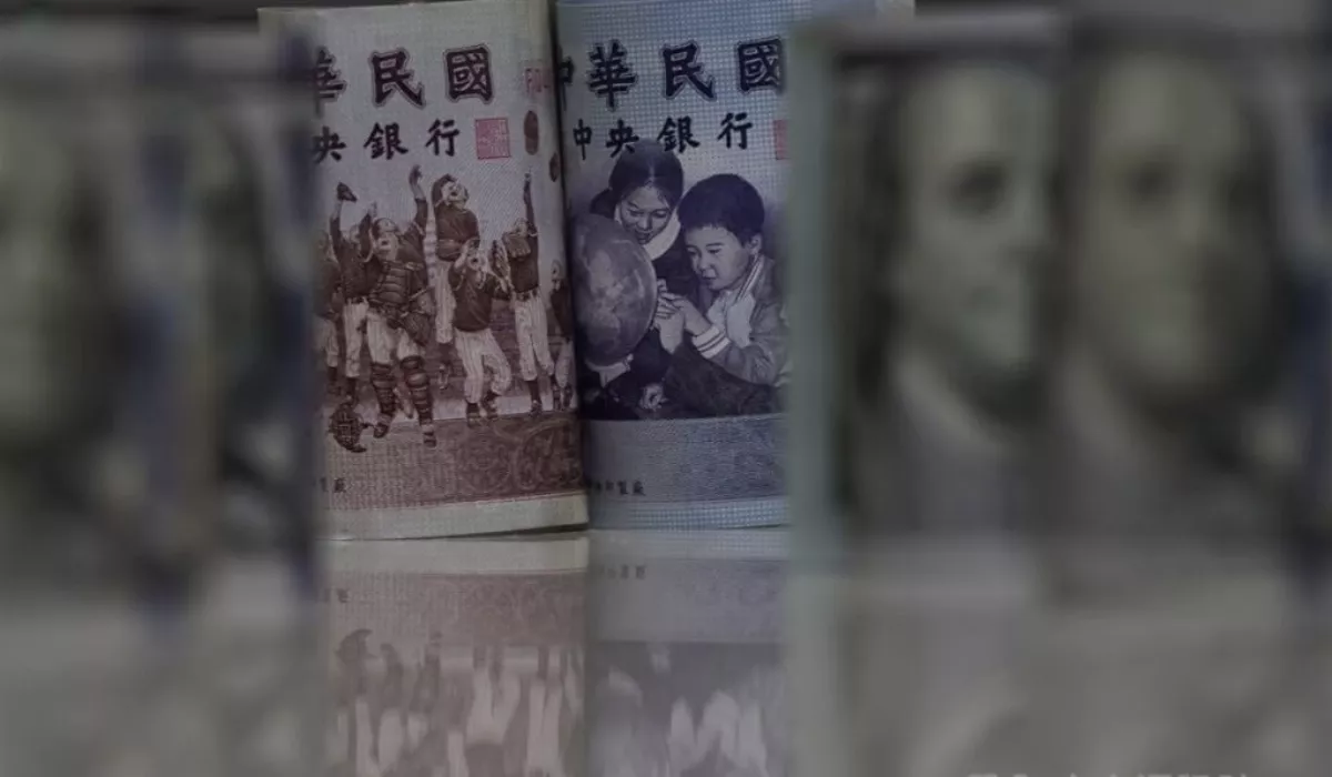新台幣爆量貶值 收32.87元創近8年半新低