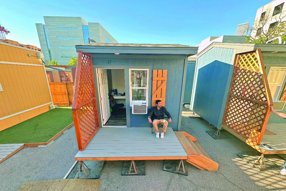 美興建微型社區 貨櫃屋變身街友住家