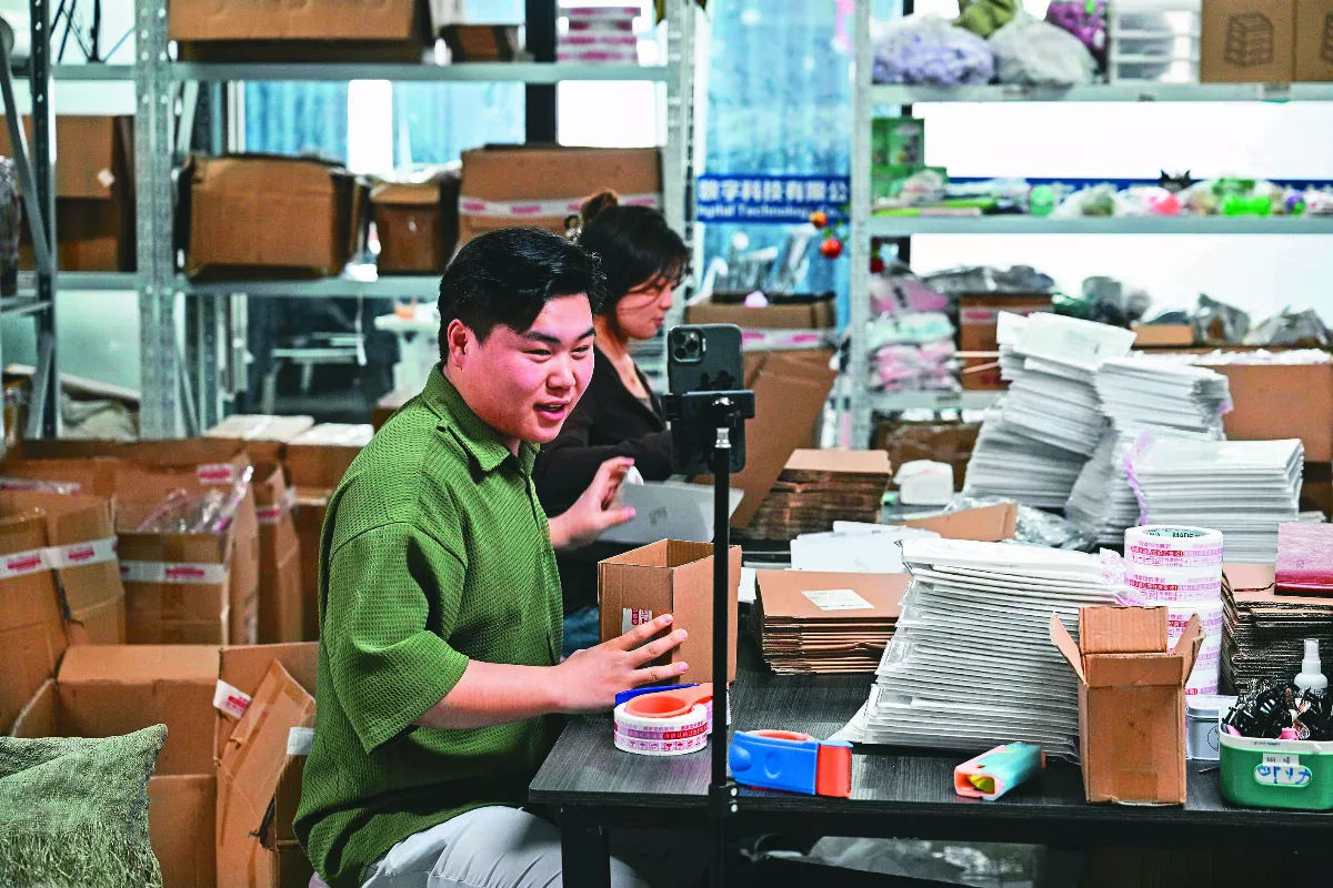 美興建微型社區 貨櫃屋變身街友住家