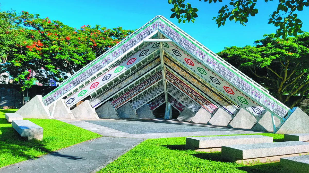 花蓮市 大理石城鯉浪港 戀戀風情洄瀾灣