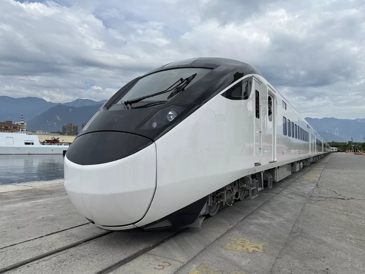 台鐵EMU3000型全數交車 估提升花東運能54％