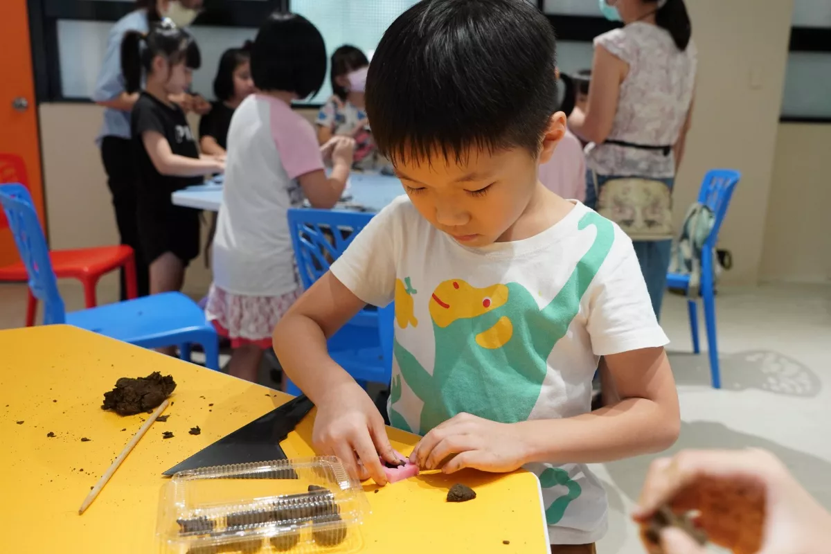 DIY咖啡渣蚊香培養永續思維  國小學童接軌SDGs趨勢