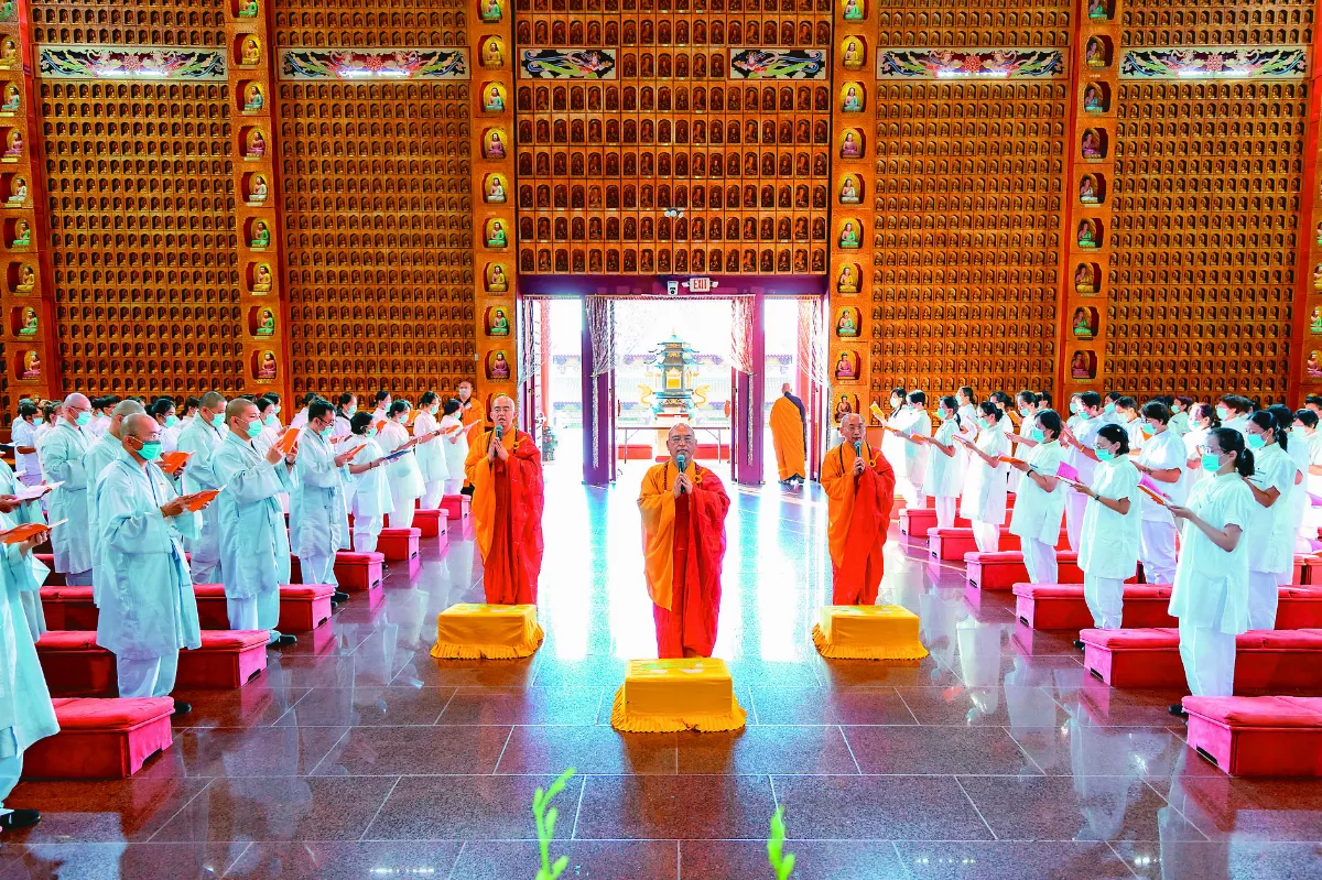 西來寺短期出家 戒子昇華生命