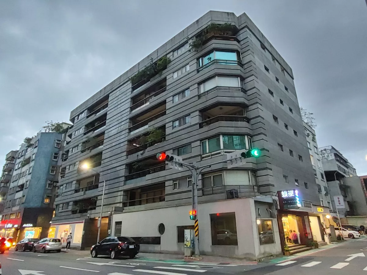 大巨蛋帶動東區商圈復甦 店面一坪659萬創七年新高