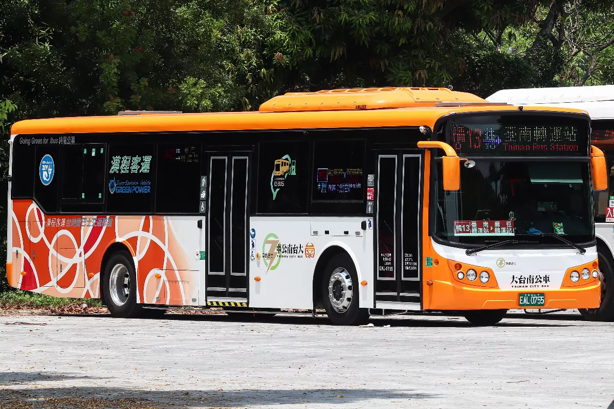 南市投入18輛電動公車 成全國首批國道示範路線