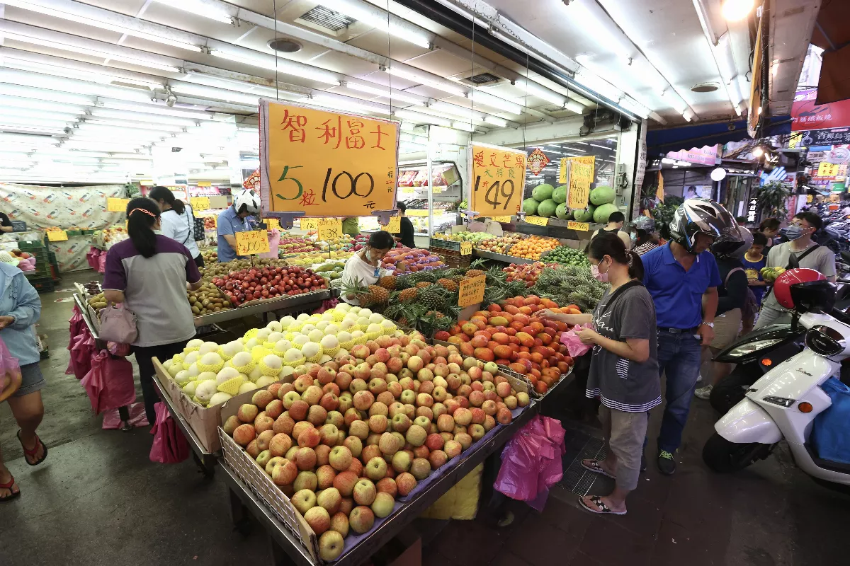通膨比預期險峻 主計總處上修今年CPI至2.17%