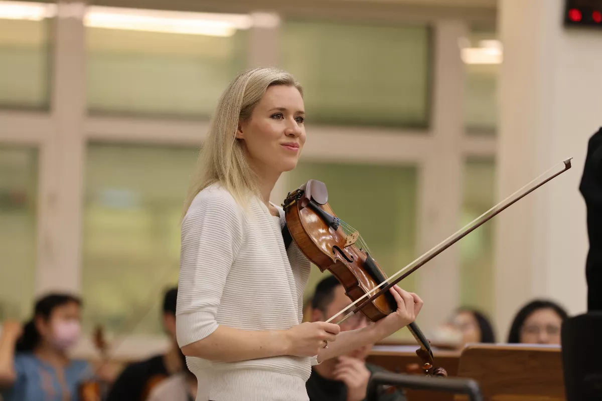 北市交攜手小提琴家荷姆欣　台灣首演譚盾《火祭》
