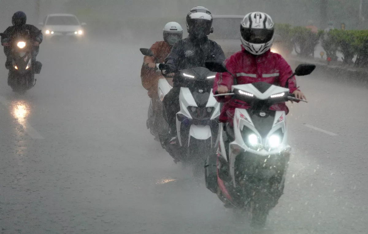 雨區擴大！9縣市發布大雨特報