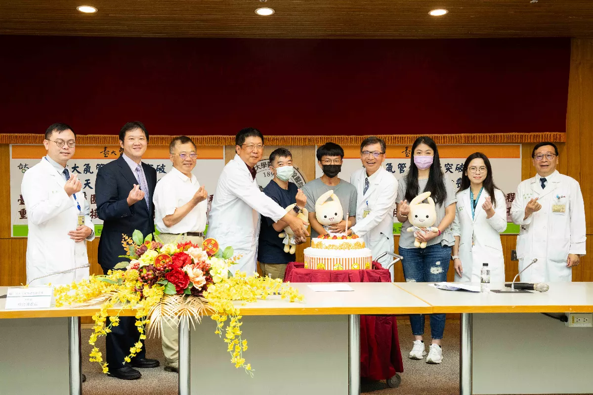 騎士颱風天電線繞頸命危 台大主動脈植入氣管創全球首例